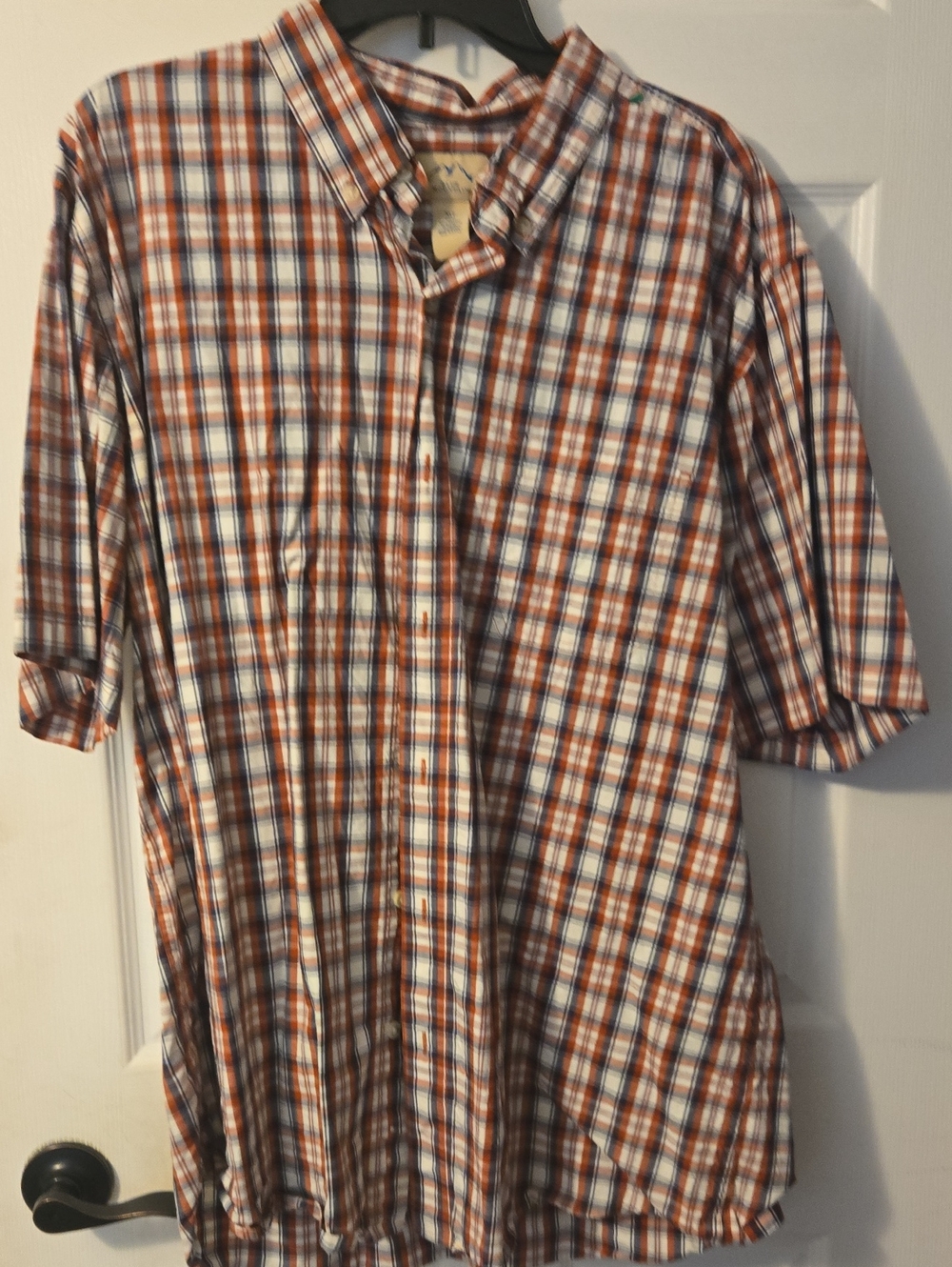 Blue Mountain Casual Men's Red & Blue Plaid Button-Down Shirt